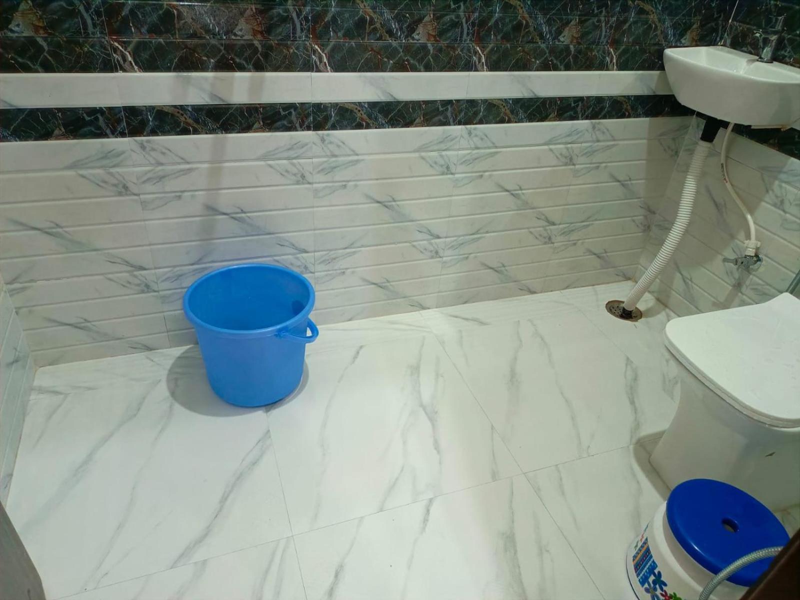 Shri Girraj Residency Hotel Mathura Eksteriør billede